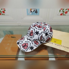 Новая модель на официальном сайте Lv, изготовлена по оригинальном