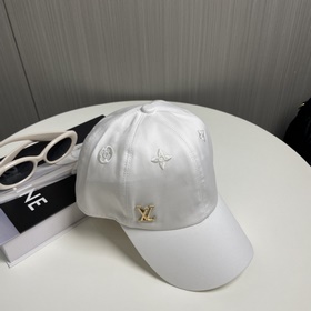 LouiVuittonLV 2025 Новая модель в магазине Louis Vuitton. Новая б