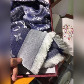 Louis Vuitton. Классическая шаль с отличными отзывами, обязательн