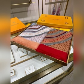 Шерстяной квадратный платок, доступен в магазинах, искренне реком