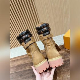 Только для женщин. Louis Vuitton x Timberland совместная коллекци