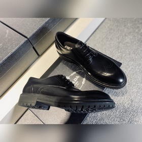 Оригинальная модель! Новая коллекция Prada, синхронная продажа в 