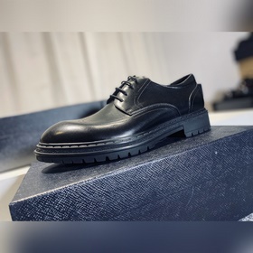 Оригинальная модель! Новая коллекция Prada, синхронная продажа в 