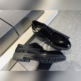 Оригинальная модель! Новая коллекция Prada, синхронный выпуск в м