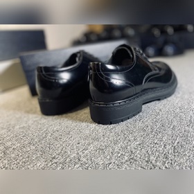 Оригинальная модель! Новая коллекция Prada, синхронный выпуск в м