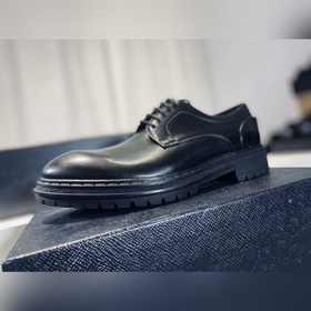 Оригинальная модель! Новая коллекция Prada, синхронная продажа в 