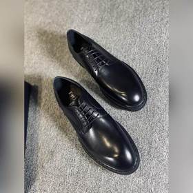 Оригинальная модель! Новая коллекция Prada, синхронная продажа в 