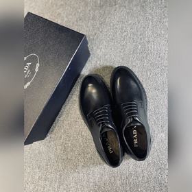 Оригинальная модель! Новая коллекция Prada, синхронная продажа в 