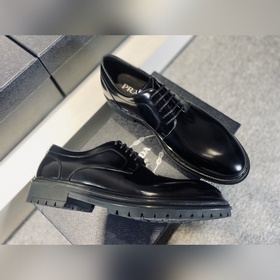 Оригинальная модель! Новая коллекция Prada, синхронная продажа в 
