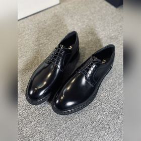 Оригинальная модель! Новая коллекция Prada, синхронная продажа в 