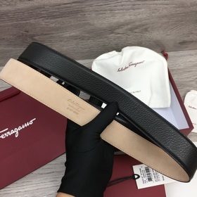 Ширина 3,5 см, длина 80-110 см.
