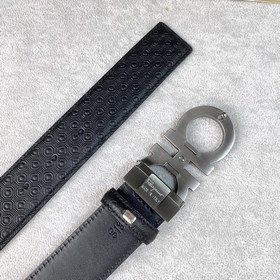 Ширина 3,5 см, длина 80-110 см.