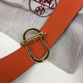 Ширина 3,8 см, длина 80-110 см.