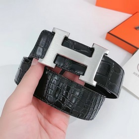 Ширина 3,8 см, длина 80-110 см.