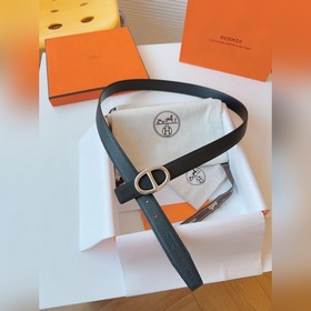 Ширина 2,4 см, длина 80-110 см.