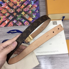 Ширина 2,5 см, длина 80-110 см.