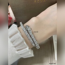 Материал： 5140190. Высококачественный браслет Bulgari с мелкими з