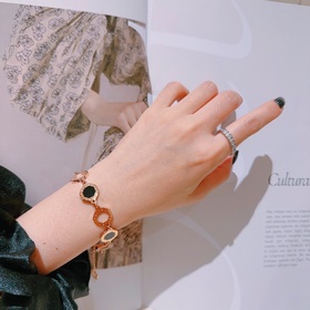 Браслет Bulgari из V-золота. Серия DIVAS DREAM от BVLGARI. Идеаль