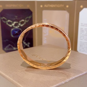 Браслет Bulgari из серии Serpenti Viper, браслет Bulgari из V-обр