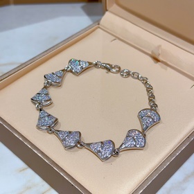 Браслет Bulgari из V-золота. Серия DIVAS DREAM от BVLGARI. Идеаль