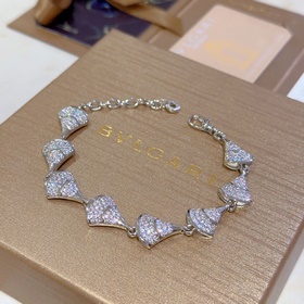 Браслет Bulgari из V-золота. Серия DIVAS DREAM от BVLGARI. Идеаль