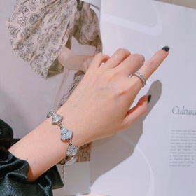 Браслет Bulgari из V-золота. Серия DIVAS DREAM от BVLGARI. Идеаль