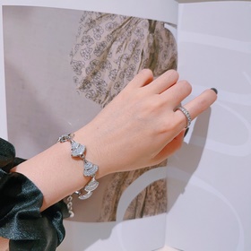 Браслет Bulgari из V-золота. Серия DIVAS DREAM от BVLGARI. Идеаль