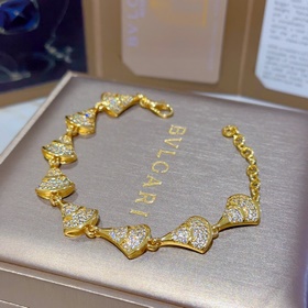 Браслет Bulgari из V-золота. Серия DIVAS DREAM от BVLGARI. Идеаль