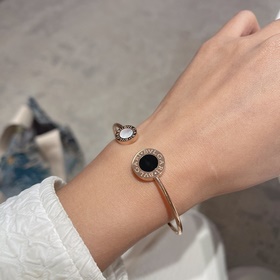 Браслет Bulgari — открытый дизайн. Новая модель браслета BVLGAR —