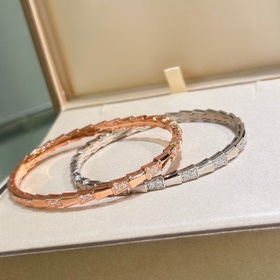 Bulgari Модный браслет в форме змеи, изготовленный из высококачес