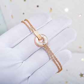 Браслет Bulgari BV с круглыми дисками, известный как «браслет с м