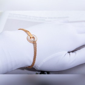Браслет Bulgari BV с круглыми дисками, известный как «браслет с м