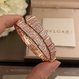 Однокольцевой браслет BVLGARI Serpenti. Пружинная конструкция с в