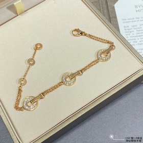 Браслет Bulgari с бриллиантами в форме медных монет. Этот браслет