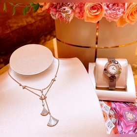 Bvlgari Новая серия Diva с пятью юбками. Ожерелье, выполненное из