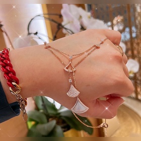 Bvlgari Новая серия Diva с пятью юбками. Ожерелье, выполненное из