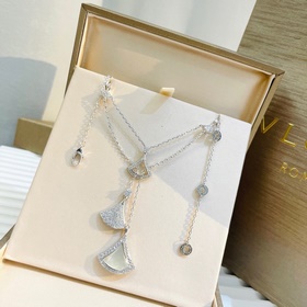 Bvlgari Новая серия Diva с пятью юбками. Ожерелье, выполненное из