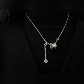 -Изображение на теле -BVLGARI Bulgari благотворительная модель «М