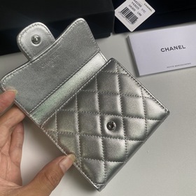 CHANEL Классический короткий кошелек с тремя складками, модель A