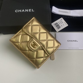 CHANEL Классический короткий кошелек с тремя складками, модель A
