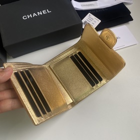 CHANEL Классический короткий кошелек с тремя складками, модель A
