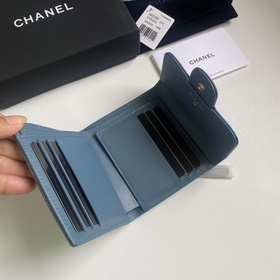 CHANEL Классический короткий кошелек с тремя складками, модель A