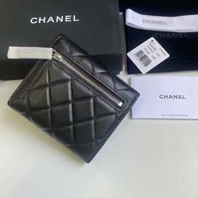 CHANEL Классический короткий кошелек с тремя складками, модель A