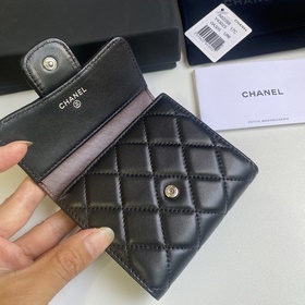 CHANEL Классический короткий кошелек с тремя складками, модель A