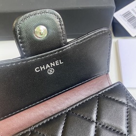 CHANEL Классический короткий кошелек с тремя складками, модель A