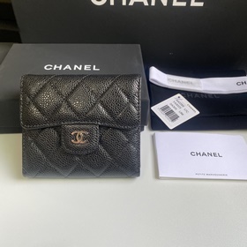 CHANEL Классический короткий кошелек с тремя складками, модель A