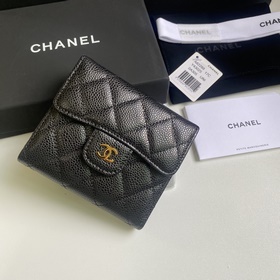 CHANEL Классический короткий кошелек с тремя складками, модель A