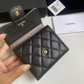 CHANEL Классический короткий кошелек с тремя складками, модель A