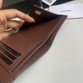 CHANEL Классический короткий кошелек с тремя складками, модель A