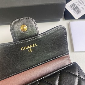 CHANEL Классический короткий кошелек с тремя складками, модель A